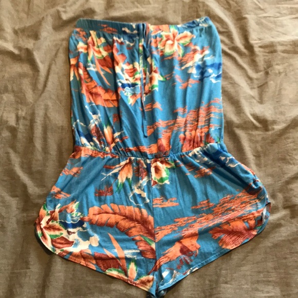 Topshop Other - TOPSHOP Island Romper